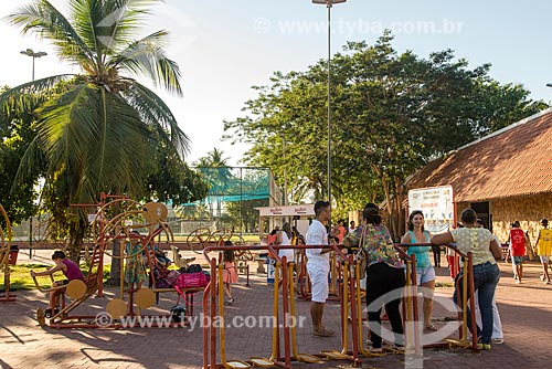  Persons - outdoor gym of Potycabana Park  - Teresina city - Piaui state (PI) - Brazil