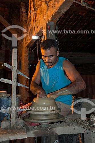  Artisan molding a clay filter - Poti Velho Pole of the Handicraft Ceramic  - Teresina city - Piaui state (PI) - Brazil