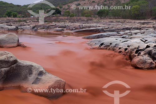  Snippet of Doce River after dam rupture of the Samarco company mining rejects in Mariana city (MG)  - Resplendor city - Minas Gerais state (MG) - Brazil