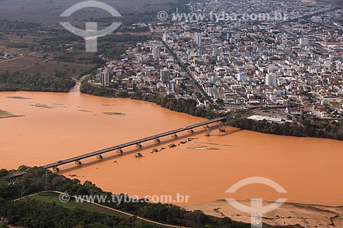  Aerial photo of the mud coming by Doce River to the Linhares city after dam rupture of the Samarco company mining rejects in Mariana city (MG)  - Linhares city - Espirito Santo state (ES) - Brazil