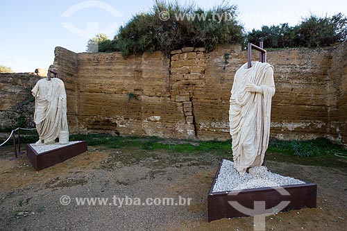  Marble statues dressed in togas - Valle dei Templi (Valley of the Temples) - ancient greek city Akragas  - Agrigento city - Agrigento province - Italy