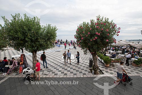  Tourists - Piazza 9 Aprile (April 9 Square)  - Taormina city - Messina province - Italy