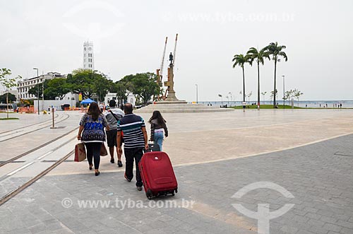  Family going to Pier Maua  - Rio de Janeiro city - Rio de Janeiro state (RJ) - Brazil