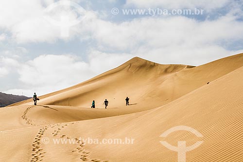  Practitioners of sandboard - Cerro Dragon (Dune Dragon Hill)  - Iquique city - Iquique Province - Chile