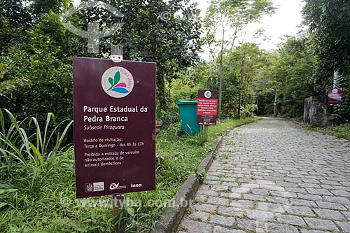  Plaque - entrance pf the Piraquara sub-headquarters - Pedra Branca State Park  - Rio de Janeiro city - Rio de Janeiro state (RJ) - Brazil