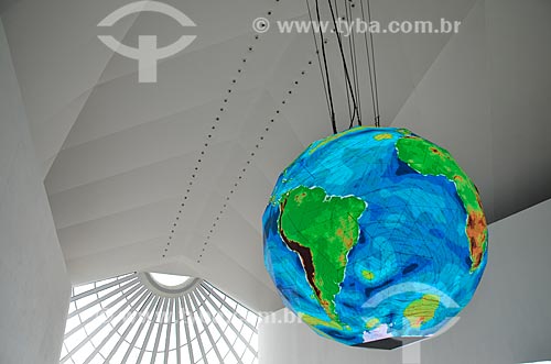  Detail of the giant globe showing - in real time - the sea and climate currents of the Earth - entrance hall of the Amanha Museum (Museum of Tomorrow)  - Rio de Janeiro city - Rio de Janeiro state (RJ) - Brazil