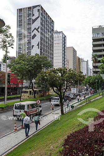  Pedestrians - Barao do Rio Branco Avenue  - Juiz de Fora city - Minas Gerais state (MG) - Brazil
