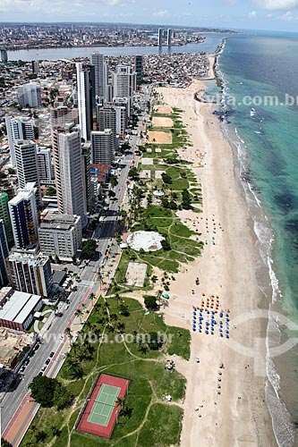  Aerial photo of the Pina Beach waterfront  - Recife city - Pernambuco state (PE) - Brazil