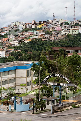  Center of Higher Education of Conselheiro Lafaiete with the Conselheiro Lafaiete city in the background  - Conselheiro Lafaiete city - Minas Gerais state (MG) - Brazil