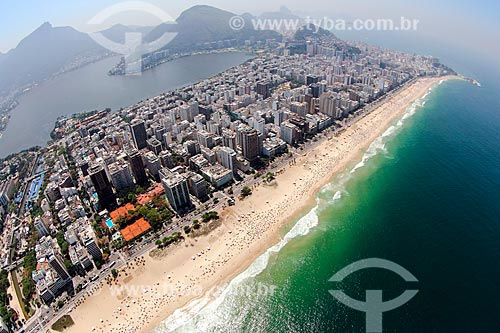  Aerial photo of the Ipanema Beach with the Rodrigo de Freitas Lagoon in the background  - Rio de Janeiro city - Rio de Janeiro state (RJ) - Brazil