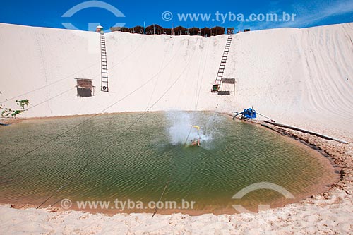  Aerobunda - to slide the dune by zipline down to the lake - dunes of Canoa Quebrada Beach  - Aracati city - Ceara state (CE) - Brazil