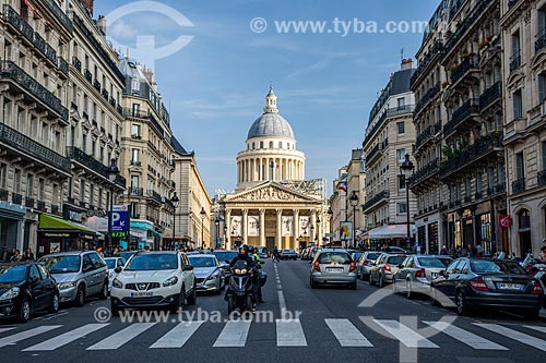  Crosswalk with the Panthéon de Paris (Pantheon in Paris) - 1790 - in the background  - Paris - Paris department - France
