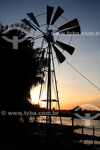  Windmill silhouette - Fazenda Sanjo  - Salvaterra city - Para state (PA) - Brazil
