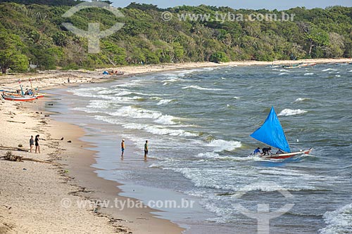  Raft and bathers - Joanes Beach  - Salvaterra city - Para state (PA) - Brazil