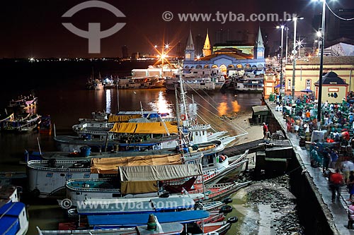  View of berthed boats - Acai Fair port with the Ver-o-peso Market (XVII century) in the background during the daybreak  - Belem city - Para state (PA) - Brazil