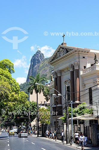  Sao Clemente street and Santo Inacio Church (1913) with Christ the Redeemer in the background - Santo Inacio College  - Rio de Janeiro city - Rio de Janeiro state (RJ) - Brazil
