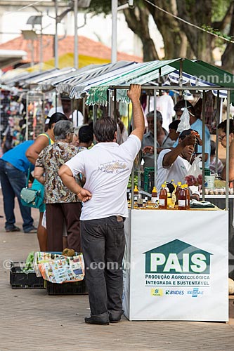  Booth fair with products of the PAIS project - Integrated and Sustainable Agroecological Production - street fair in Rodrigues Paes Square  - Paraiba do Sul city - Rio de Janeiro state (RJ) - Brazil