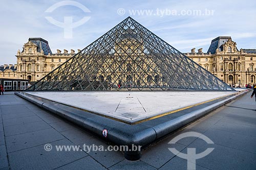  Louvre Pyramid (1989) main courtyard of the Palais du Louvre (Louvre Palace)  - Paris - Paris department - France