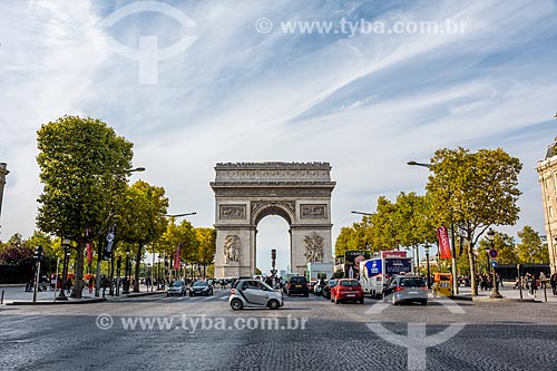  View of Arc de Triomphe (1836) from Avenue des Champs-Élysées  - Paris - Paris department - France
