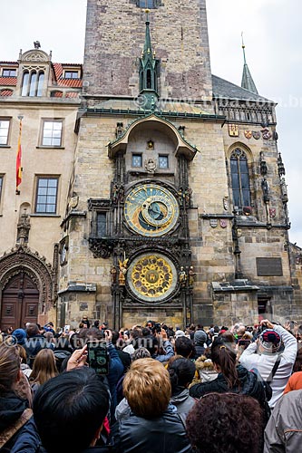  Tourists photographing the tower of astronomical clock - City hall of the Old Town of Prague  - Prague - Central Bohemian Region - Czech Republic