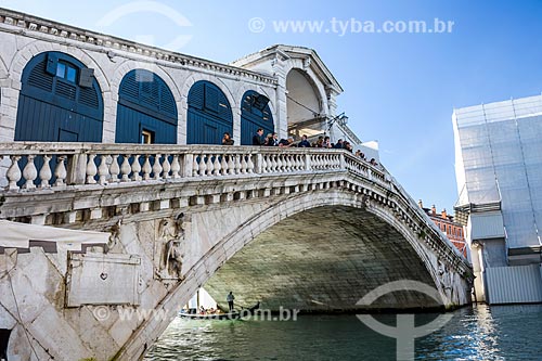  Ponte di Rialto (Rialto Bridge) over the Venice Grand channel  - Venice - Venice province - Italy