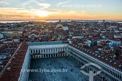  View of Piazza San Marco (Saint Marco Square) and the Venice from Basilica di San Marco (Saint Mark Basilica) - 1617  - Venice - Venice province - Italy