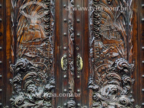  Detail of jacaranda door with woods carving  - Rio de Janeiro city - Rio de Janeiro state (RJ) - Brazil