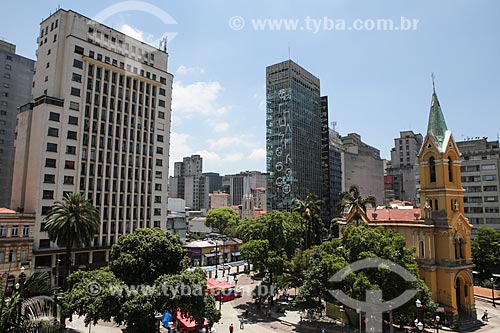  View of the Largo do Paissandu Square with the Nossa Senhora do Rosario dos Homens Pretos Church - to the right  - Sao Paulo city - Sao Paulo state (SP) - Brazil