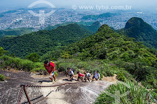  Tourists climbing the access stairs to the Tijuca Peak  - Rio de Janeiro city - Rio de Janeiro state (RJ) - Brazil