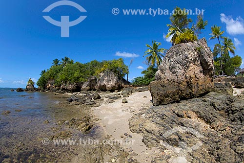  Pedra Furada Island - Camamu Bay  - Camamu city - Bahia state (BA) - Brazil
