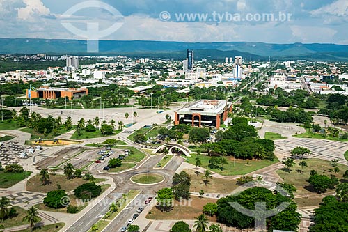  Aerial photo of the Girassois Square (Sunflower Square) with the Legislative Assembly of the State of Tocantins - to the left - and the Araguaia Palace (1991) - headquarters of the State Government  - Palmas city - Tocantins state (TO) - Brazil