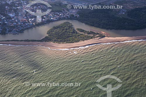 Aerial photo of the Barra do Riacho district waterfront  - Aracruz city - Espirito Santo state (ES) - Brazil