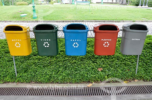  Detail of garbage cans to selective collection  - Rio de Janeiro city - Rio de Janeiro state (RJ) - Brazil