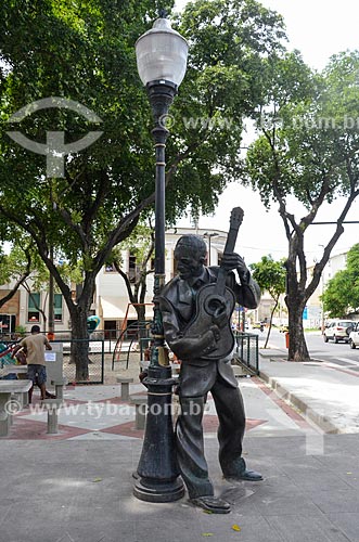  Statue in tribute of the singer and songwriter Ismael Silva (2010) - founder of the first samba school in Brazil  - Rio de Janeiro city - Rio de Janeiro state (RJ) - Brazil