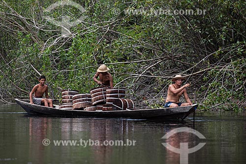  Transport of piassava (Attalea funifera) - Negro River  - Barcelos city - Amazonas state (AM) - Brazil