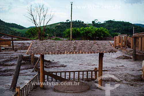  Covered well in house of the Paracatu de Baixo district after the dam rupture of the Samarco company mining rejects in Mariana city (MG)  - Mariana city - Minas Gerais state (MG) - Brazil