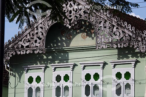  Detail of historic house - Gustavo Meirelles Square - also known as SantAna Square  - Barroso city - Minas Gerais state (MG) - Brazil