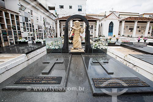  Tombstone of the ex-president Tancredo Neves - Sao Joao del Rei Cemetery  - Sao Joao del Rei city - Minas Gerais state (MG) - Brazil