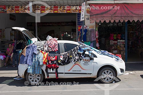  Car parked on Santa Luzia Street selling clothes  - Juazeiro do Norte city - Ceara state (CE) - Brazil