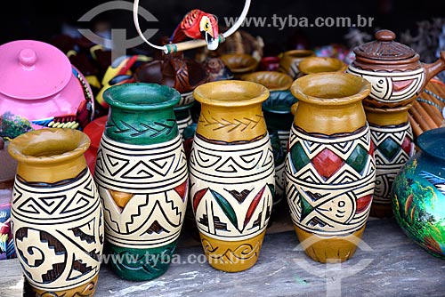  Ceramic vases on sale - Adolpho Lisboa Municipal Market (1883)  - Manaus city - Amazonas state (AM) - Brazil