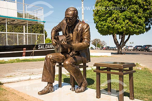  Joao Gilberto statue and Saldanha Marinho steam - First sailing boat of the Sao Francisco River  - Juazeiro city - Bahia state (BA) - Brazil