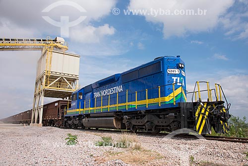  Transnordestina train being loaded with gravel  - Salgueiro city - Pernambuco state (PE) - Brazil