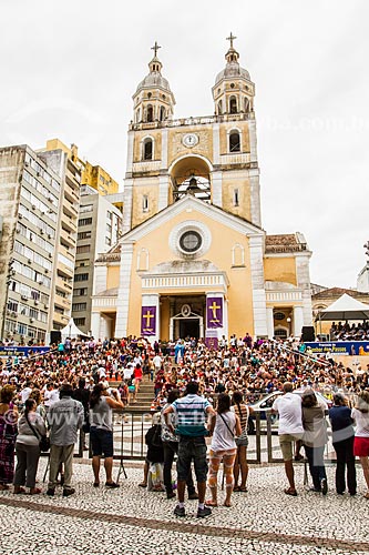  Nosso Senhor dos Passos procession, in front of the metropolitan cathedral  - Florianopolis city - Santa Catarina state (SC) - Brazil