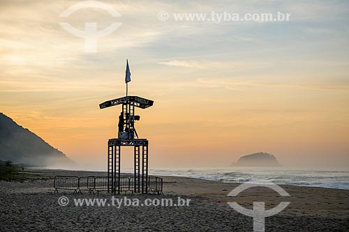  Cameraman during dawn - Grumari Beach before the start of WSL Brazilian stage (World Surf League) WSL Oi Rio Pro 2016  - Rio de Janeiro city - Rio de Janeiro state (RJ) - Brazil