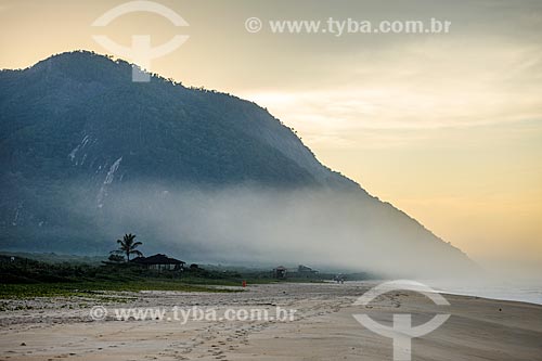  Fog during dawn - Grumari Beach before the start of WSL Brazilian stage (World Surf League) WSL Oi Rio Pro 2016  - Rio de Janeiro city - Rio de Janeiro state (RJ) - Brazil