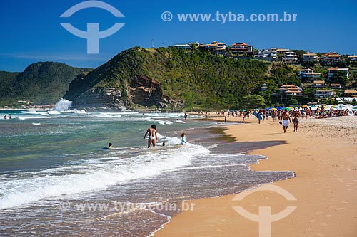  Bathers - Geriba Beach waterfront  - Armacao dos Buzios city - Rio de Janeiro state (RJ) - Brazil