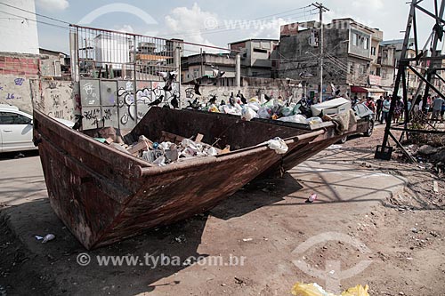  Dumpster - Manguinhos slum  - Rio de Janeiro city - Rio de Janeiro state (RJ) - Brazil
