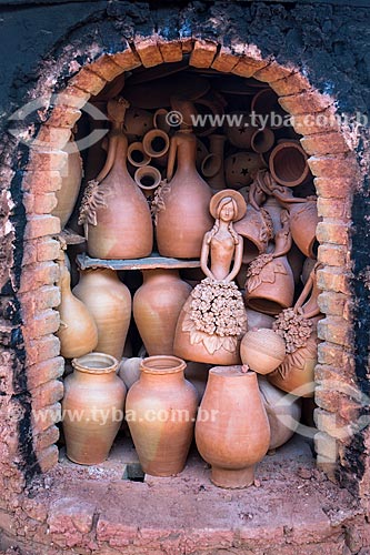  Ceramic vases and sculptures stored - Association of Artisans Tracunhaem  - Tracunhaem city - Pernambuco state (PE) - Brazil