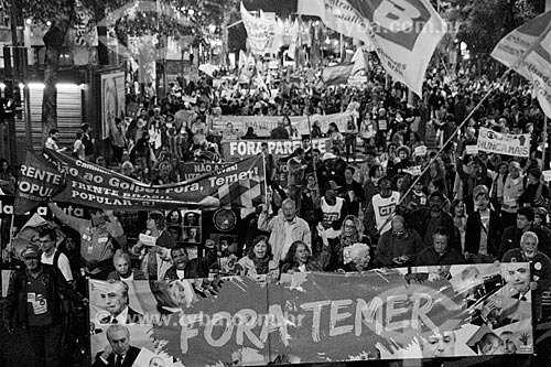  National Protest: No to coups - no right unless - Presidente Vargas Avenue  - Rio de Janeiro city - Rio de Janeiro state (RJ) - Brazil