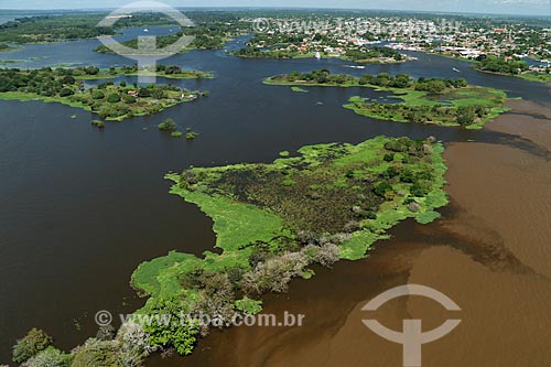  Aerial photo of channels of the Amazonas River with the Parintins city in the background  - Parintins city - Amazonas state (AM) - Brazil